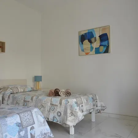 Appartement Lorenza Letting *