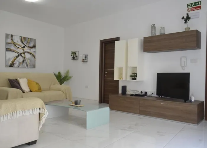 Lorenza Letting Marsaxlokk